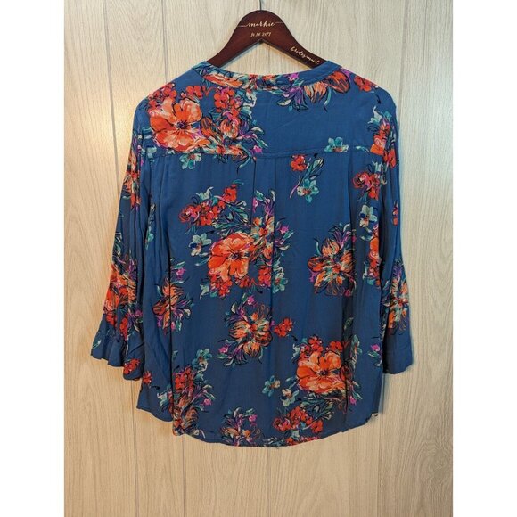 Torrid Sz 2, 2X Blue Harper Georgette Floral Blouse Sheer 3/4 Sleeve V Neck Top - Picture 2 of 6